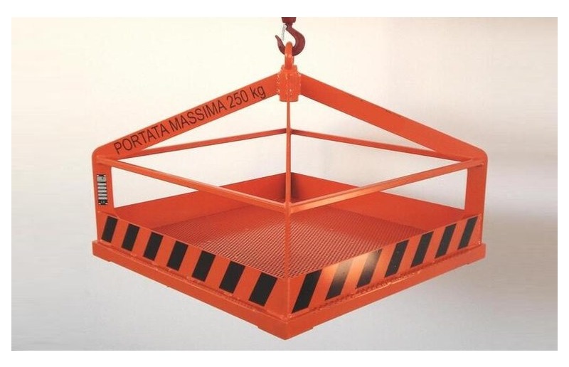 Carrying baskets and industrial stillages
