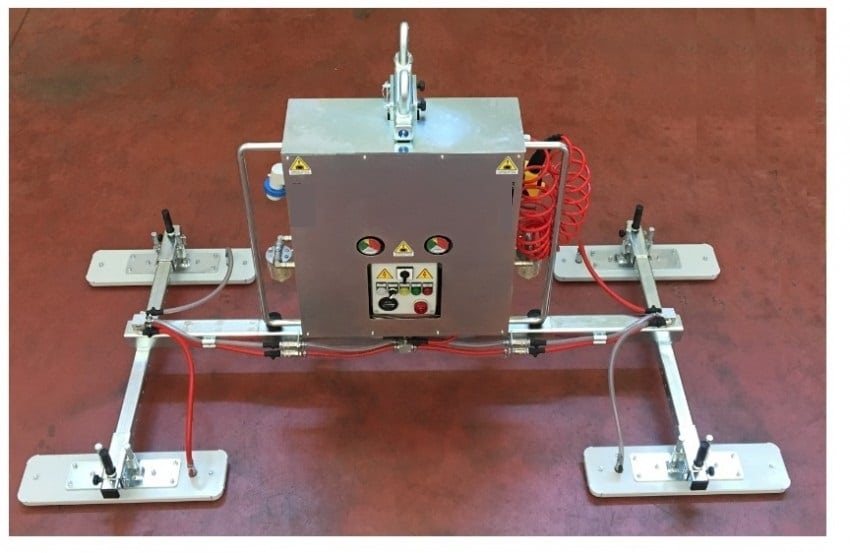 Self-contained 4-pad battery vacuum lifter — photo 2