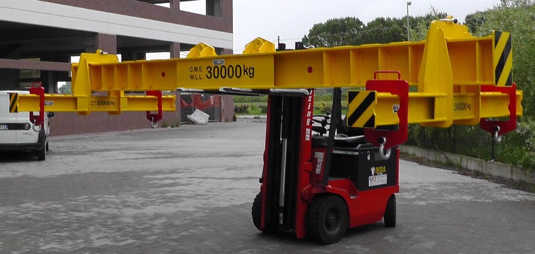 Adjustable H-frame lifting beam 30 t